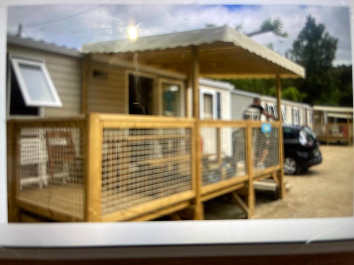 Camping Paradis Family Des Issoux Lalevade-dʼArdèche Exterior foto