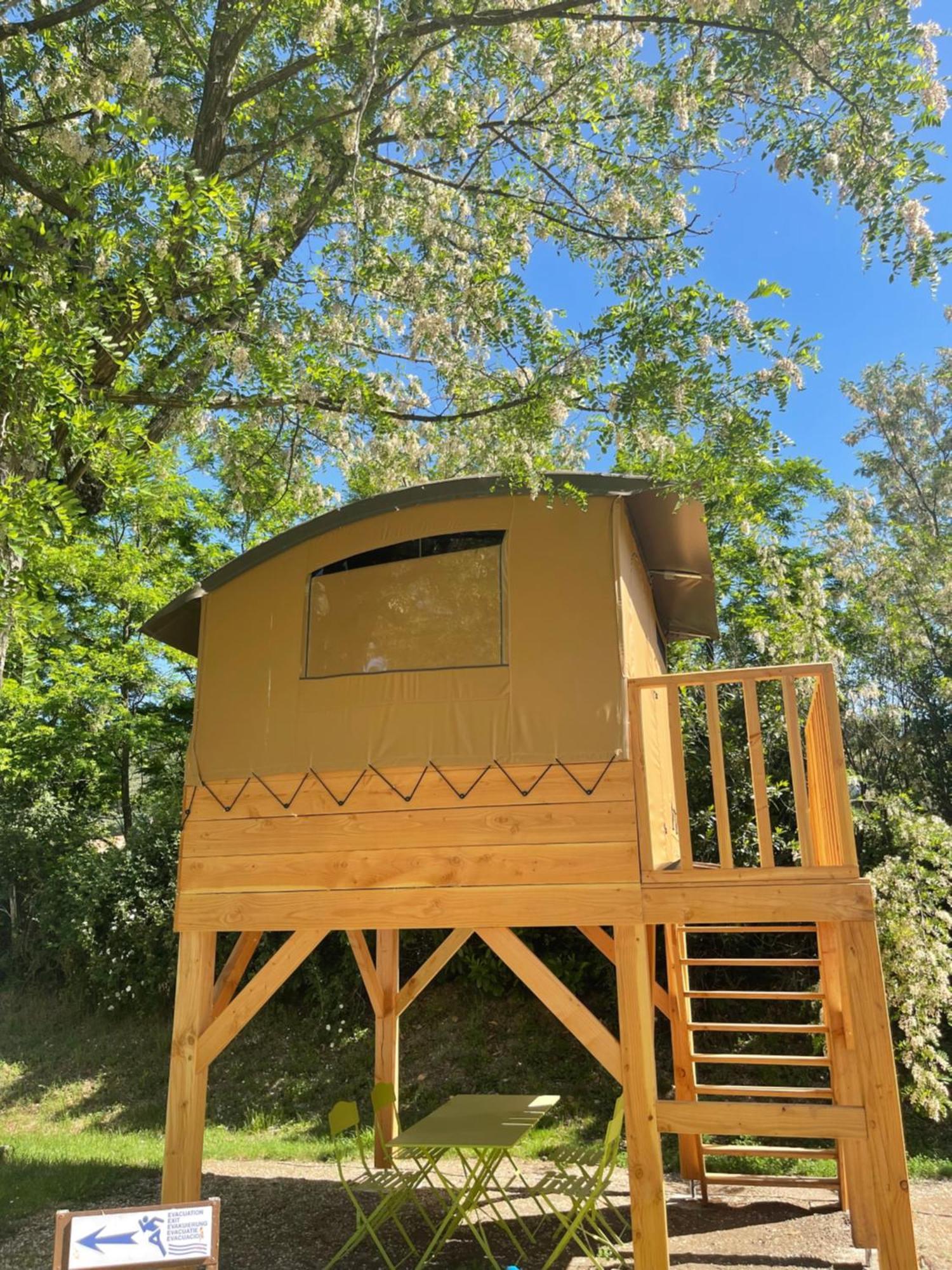 Camping Paradis Family Des Issoux Lalevade-dʼArdèche Exterior foto
