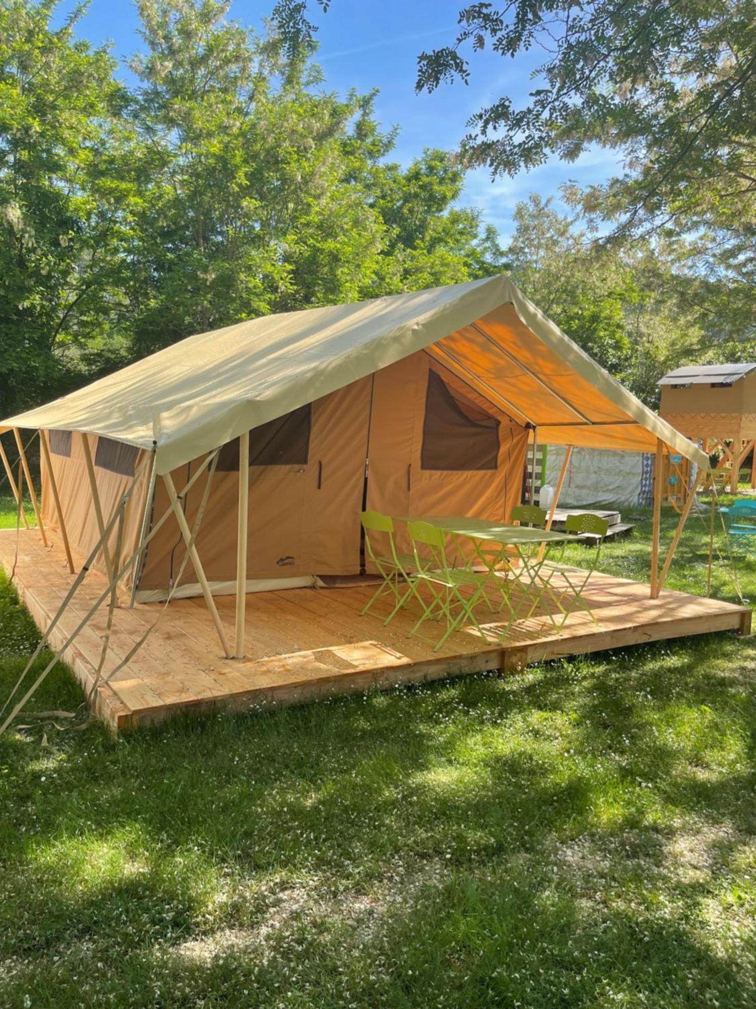 Camping Paradis Family Des Issoux Lalevade-dʼArdèche Exterior foto